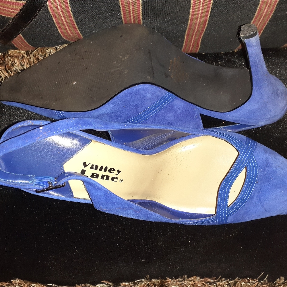Valley lane blue suede heels